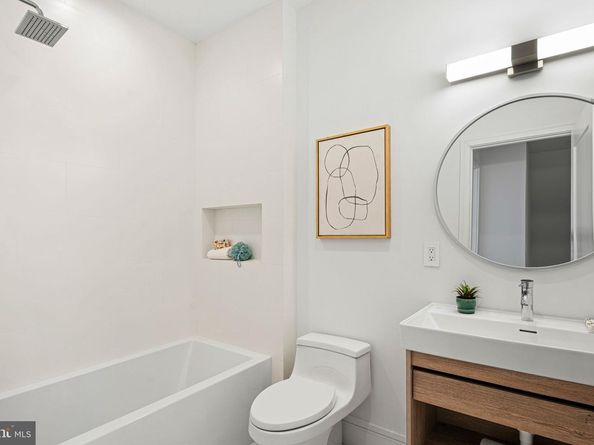 1102 Cypress Street, Philadelphia PA 19107