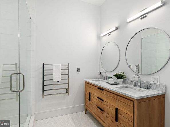 1102 Cypress Street, Philadelphia PA 19107