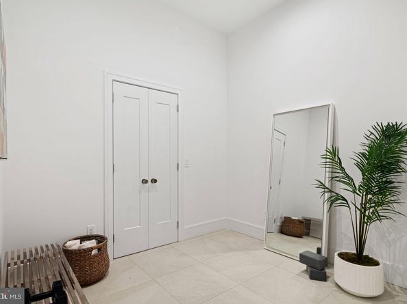 1102 Cypress Street, Philadelphia PA 19107