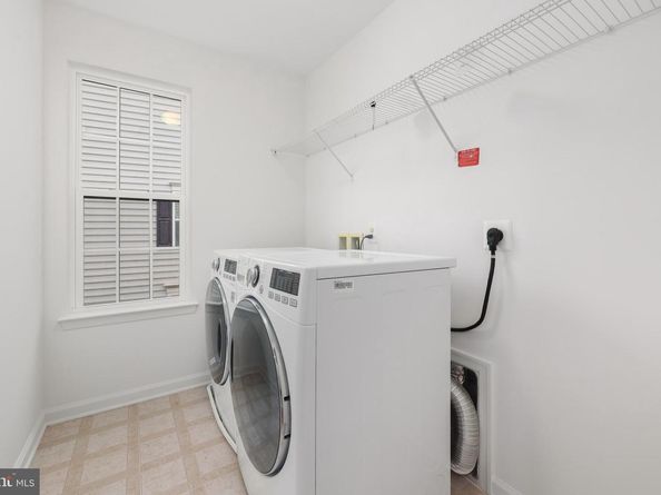 22855 Chestnut Oak Terrace, Sterling VA 20166