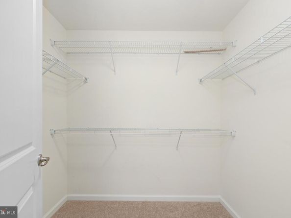 22855 Chestnut Oak Terrace, Sterling VA 20166