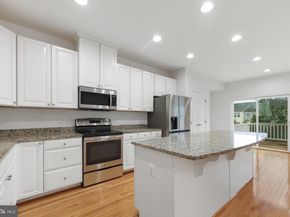 22855 Chestnut Oak Terrace, Sterling VA 20166