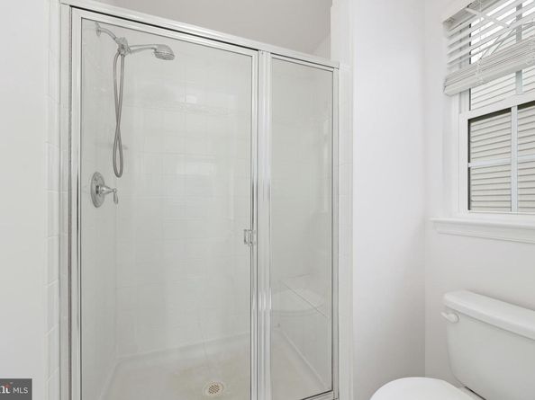 22855 Chestnut Oak Terrace, Sterling VA 20166