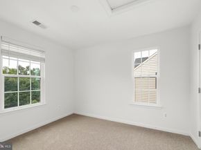 22855 Chestnut Oak Terrace, Sterling VA 20166