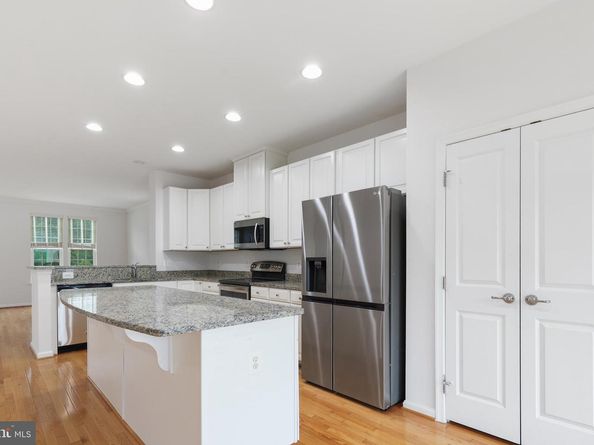 22855 Chestnut Oak Terrace, Sterling VA 20166