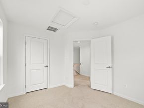 22855 Chestnut Oak Terrace, Sterling VA 20166