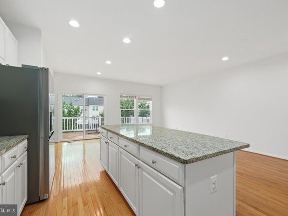 22855 Chestnut Oak Terrace, Sterling VA 20166