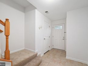 22855 Chestnut Oak Terrace, Sterling VA 20166