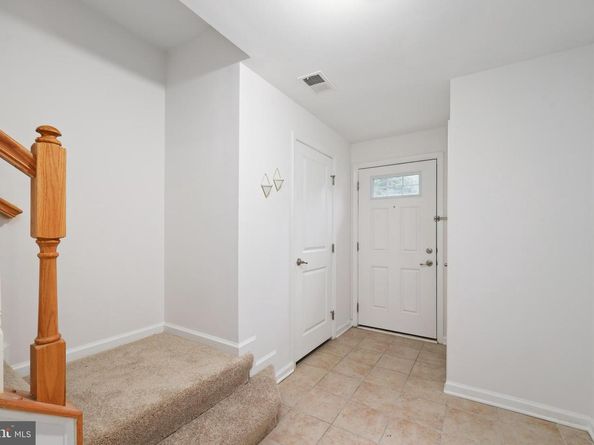 22855 Chestnut Oak Terrace, Sterling VA 20166