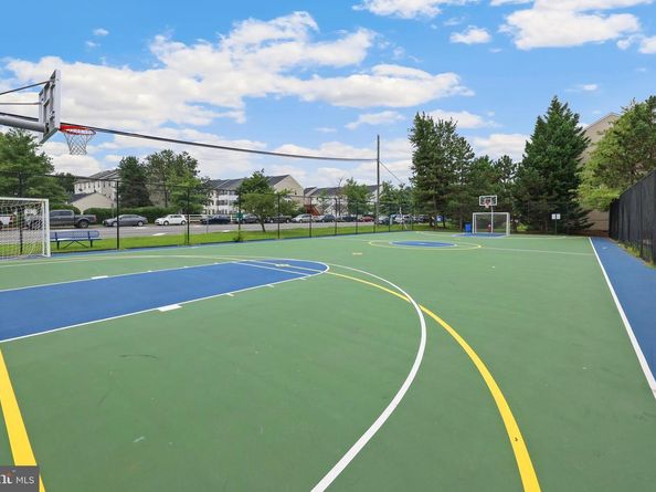 22855 Chestnut Oak Terrace, Sterling VA 20166