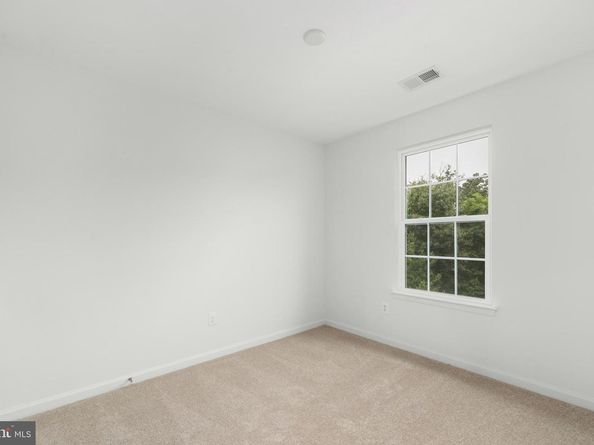 22855 Chestnut Oak Terrace, Sterling VA 20166