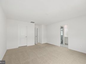 22855 Chestnut Oak Terrace, Sterling VA 20166