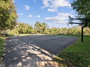 1600 Spring Gate Drive 2315, Mclean VA 22102