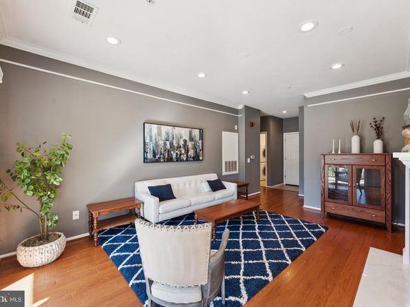 1600 Spring Gate Drive 2315, Mclean VA 22102