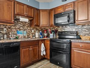 24 Chestnut Lane, Levittown PA 19055