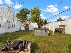 24 Chestnut Lane, Levittown PA 19055