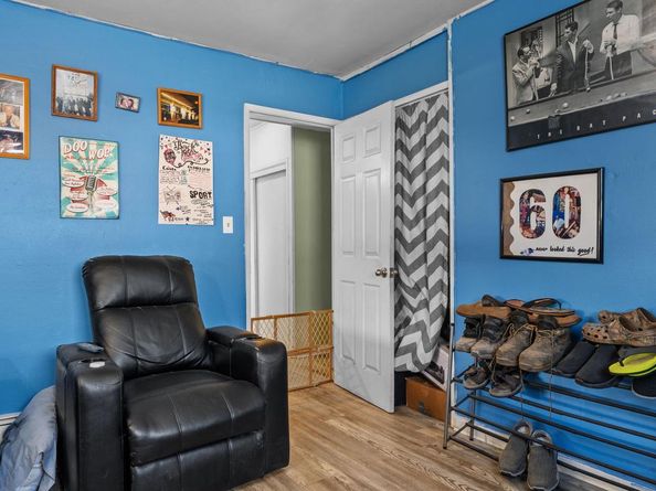 24 Chestnut Lane, Levittown PA 19055