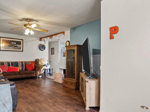 24 Chestnut Lane, Levittown PA 19055
