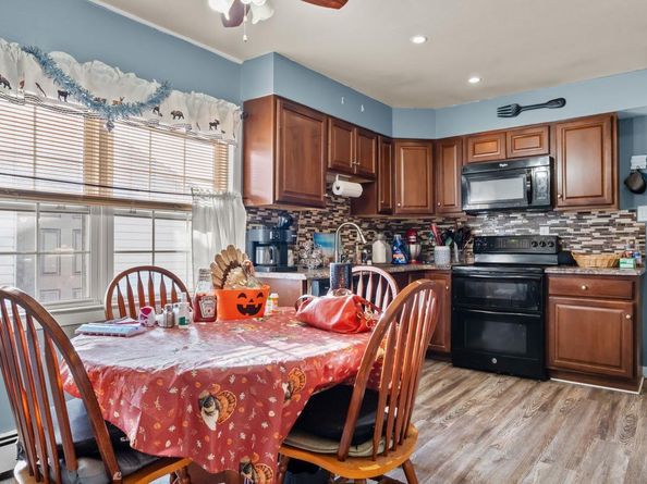 24 Chestnut Lane, Levittown PA 19055