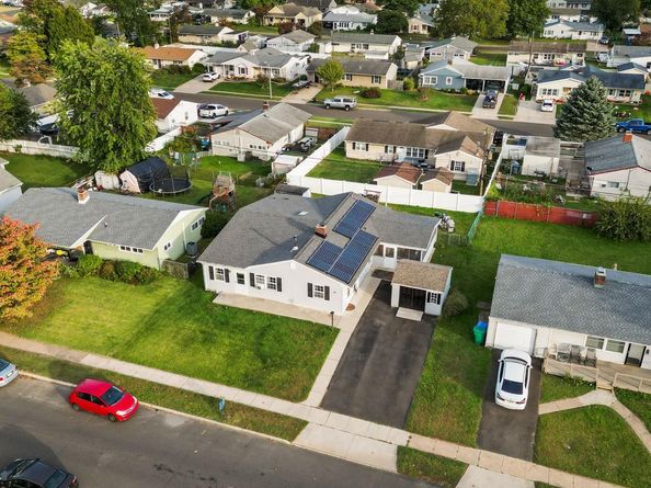 24 Chestnut Lane, Levittown PA 19055