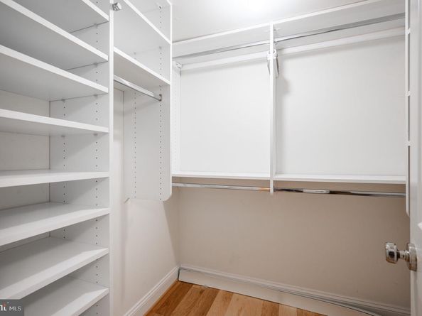 110 Roberts Lane 301, Alexandria VA 22314