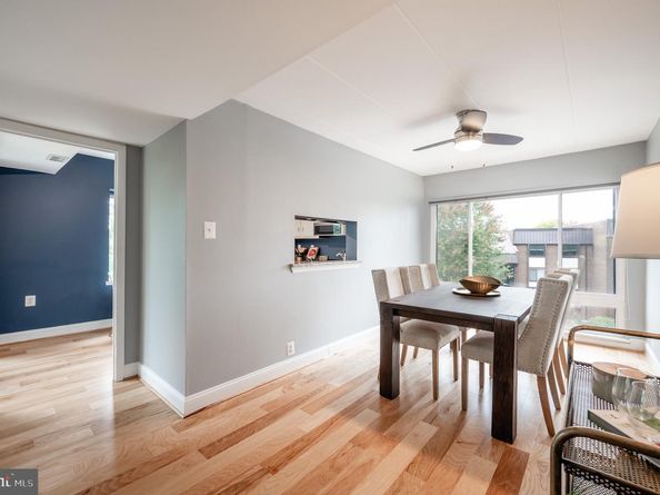 110 Roberts Lane 301, Alexandria VA 22314