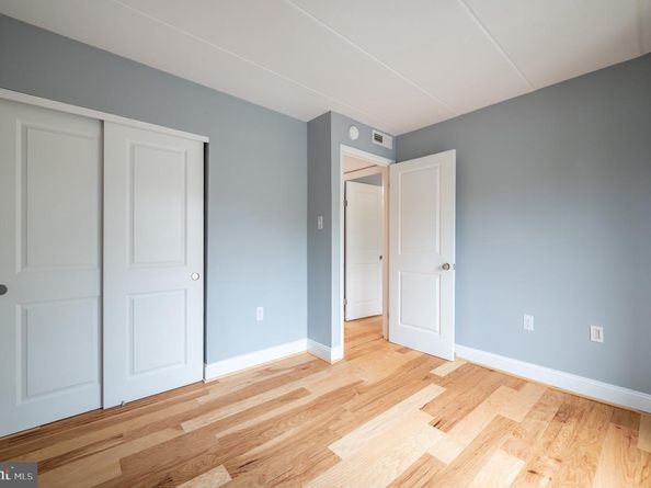 110 Roberts Lane 301, Alexandria VA 22314
