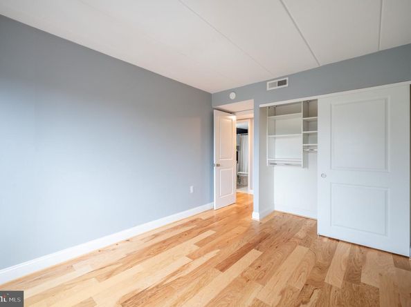 110 Roberts Lane 301, Alexandria VA 22314