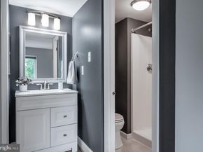 110 Roberts Lane 301, Alexandria VA 22314