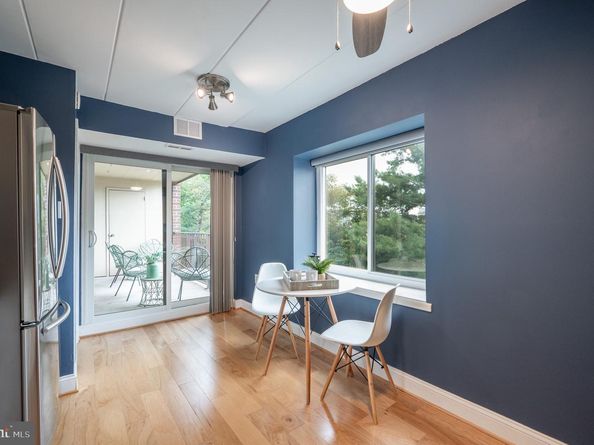 110 Roberts Lane 301, Alexandria VA 22314