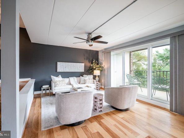 110 Roberts Lane 301, Alexandria VA 22314