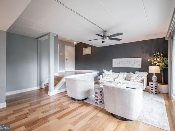 110 Roberts Lane 301, Alexandria VA 22314