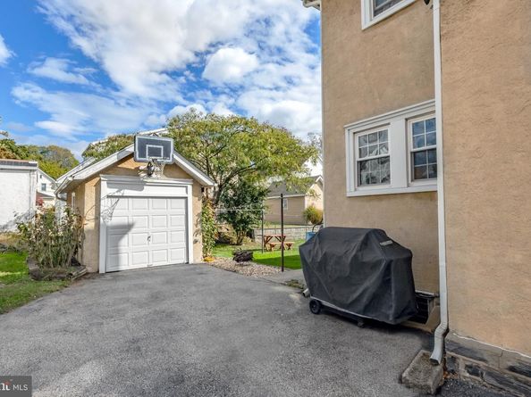 831 Concord Avenue, Drexel Hill PA 19026