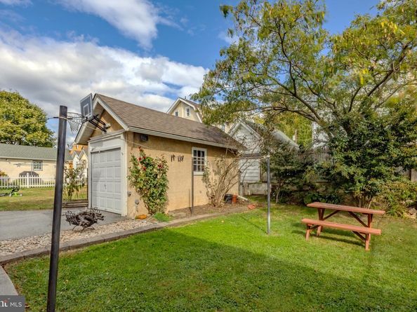 831 Concord Avenue, Drexel Hill PA 19026