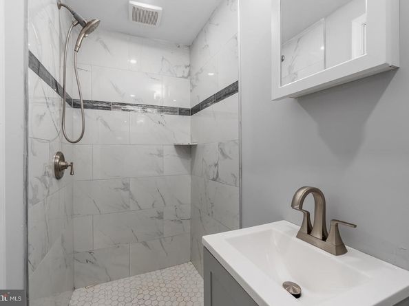 1401 18TH Place SE, Washington DC 20020