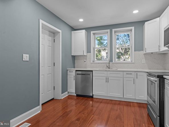 811 W Fisher Avenue, Philadelphia PA 19141