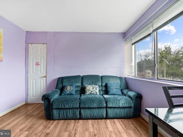 3076 Patrick Henry Drive 202, Falls Church VA 22044