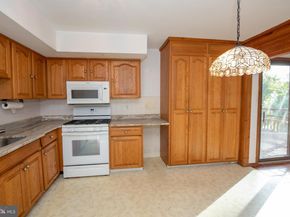 4145 Thistlewood Road, Hatboro PA 19040