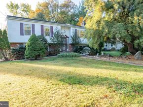 4145 Thistlewood Road, Hatboro PA 19040