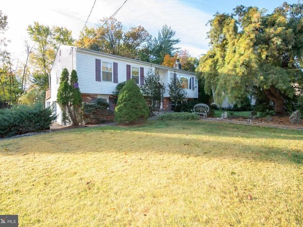 4145 Thistlewood Road, Hatboro PA 19040