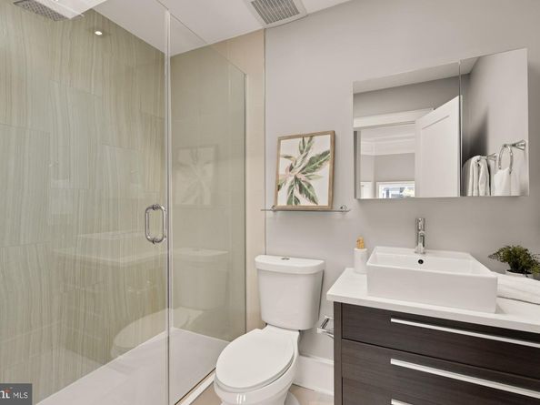 1735 1st Street NW 2, Washington DC 20001
