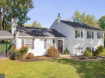 481 Red Coat Lane