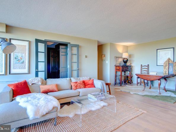 2500 N Van Dorn Street 801, Alexandria VA 22302