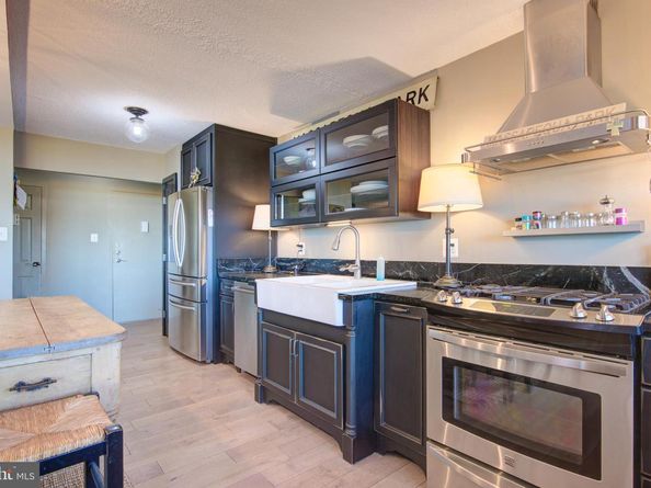 2500 N Van Dorn Street 801, Alexandria VA 22302