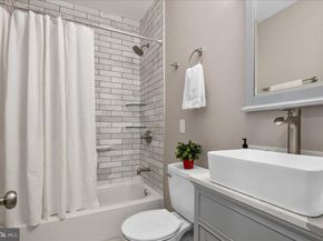 325 14TH Place NE, Washington DC 20002