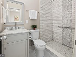 325 14TH Place NE, Washington DC 20002