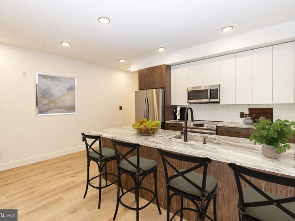 2207 N 4TH Street, Philadelphia PA 19133