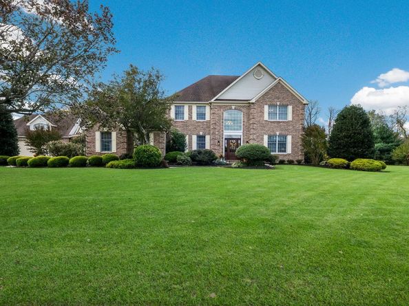 6 Breckenridge Drive, Ivyland PA 18974