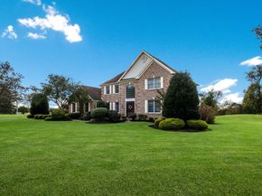 6 Breckenridge Drive, Ivyland PA 18974