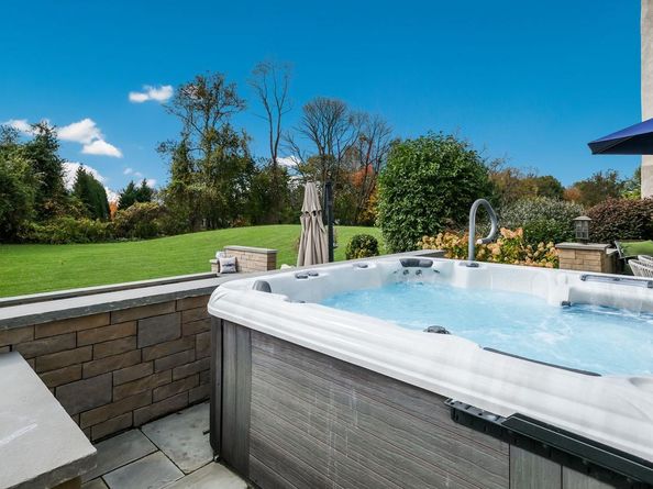 6 Breckenridge Drive, Ivyland PA 18974